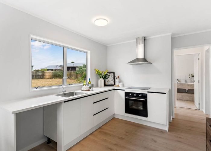  at 3 Imperial Place, Henderson, Waitakere City, Auckland