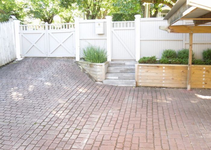  at 25 Inverary Ave, Epsom, Auckland City, Auckland