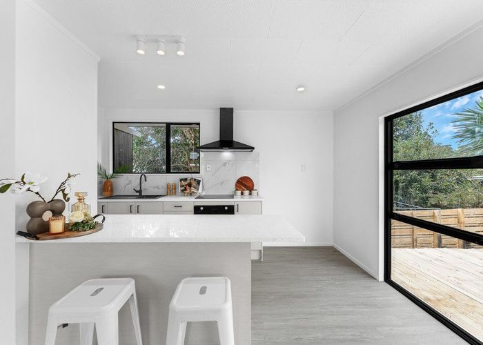  at 1/53 Redcrest Avenue, Red Hill, Papakura, Auckland