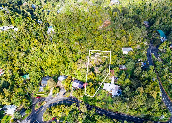  at 898 West Coast Road, Waiatarua, Auckland