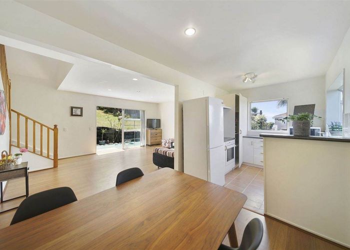  at 1B Highgrove Lane, Totara Vale, North Shore City, Auckland