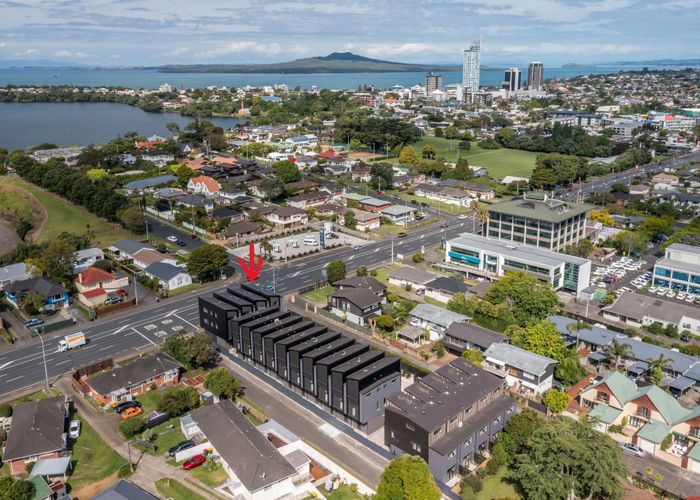  at 1/54 Taharoto Road, Takapuna, North Shore City, Auckland