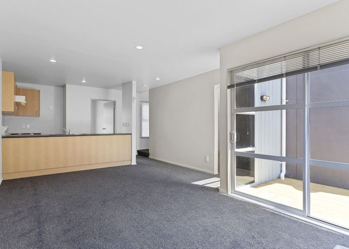  at 2/3 Grove Road, Addington, Christchurch City, Canterbury