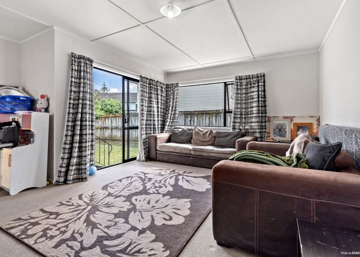  at 1/11 Anglers Way, Wattle Downs, Auckland