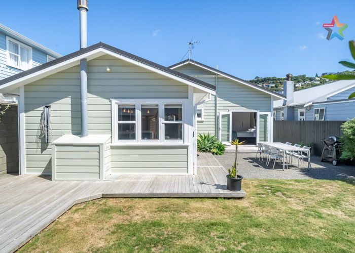  at 10 Palm Avenue, Lyall Bay, Wellington