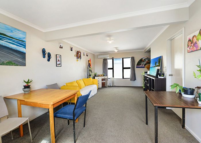  at 5D Snead Place, Hamilton East, Hamilton