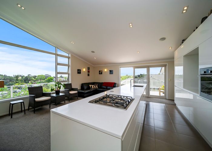  at 9 Manukaka Heights, Hurdon, New Plymouth