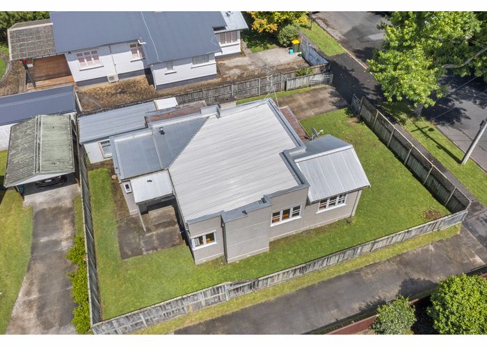  at 16 Wilson Street, Hamilton East, Hamilton