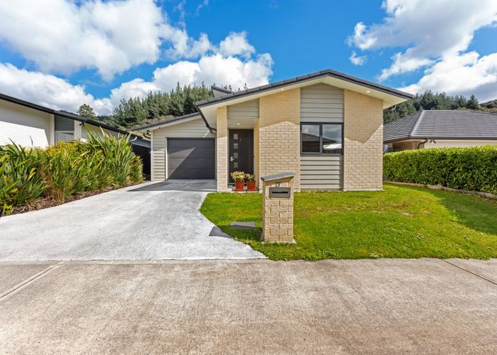  at 27 Somerby Mews, Silverstream, Upper Hutt