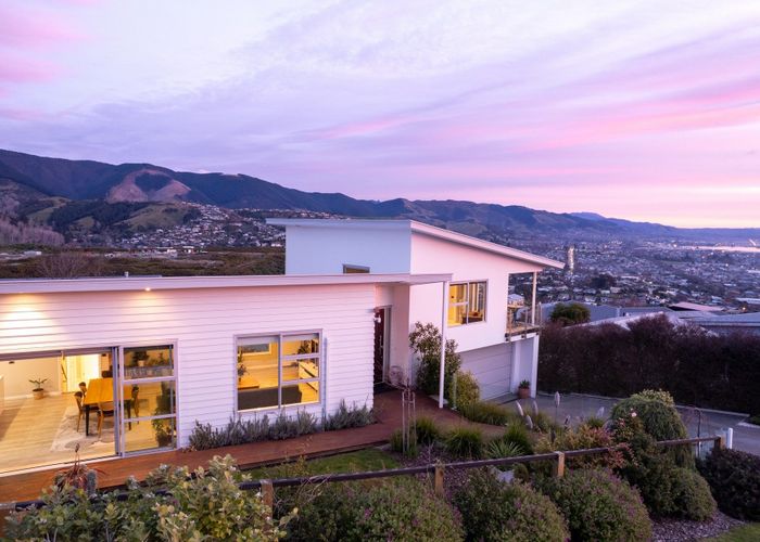  at 6 Heemskerck Place, Britannia Heights, Nelson