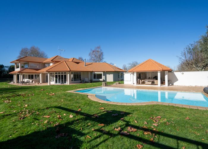  at 2/105 Peake Road, Cambridge, Cambridge