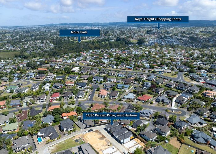  at 5/90 Picasso Drive, West Harbour, Waitakere City, Auckland
