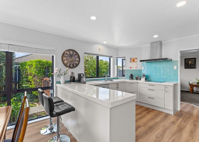  at 24 Ocean Crest, Papamoa Beach, Papamoa