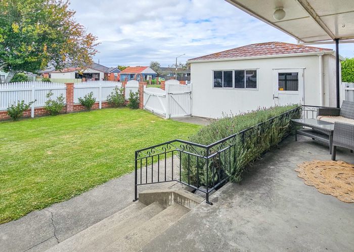  at 4 Harpham Street, Taradale, Napier, Hawke's Bay