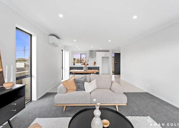  at 8 Paapaakiri Loop, Takanini, Papakura, Auckland