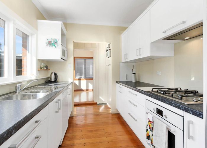  at 5 Westmere Park Avenue, Westmere, Auckland