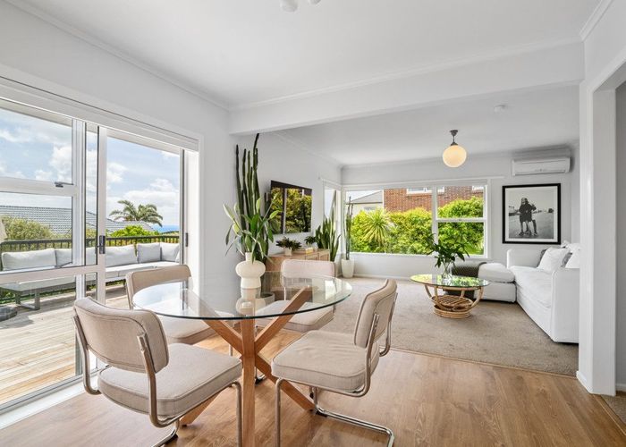  at 3/619 Beach Road, Rothesay Bay, North Shore City, Auckland