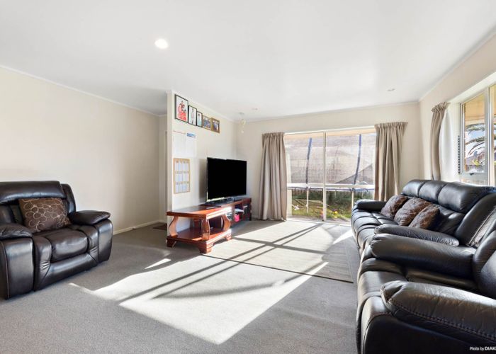  at 184 Bruce McLaren Road, Henderson, Auckland
