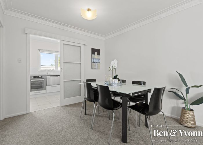  at 2/12 Robert Street, Ellerslie, Auckland