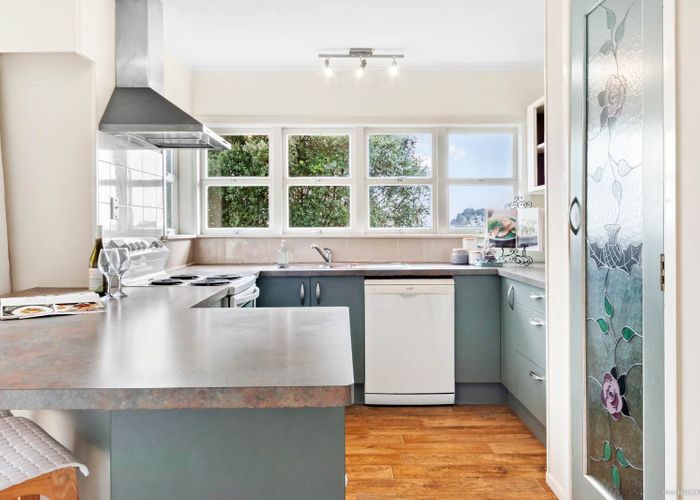  at 27 Laurelwood Avenue, Pukekohe