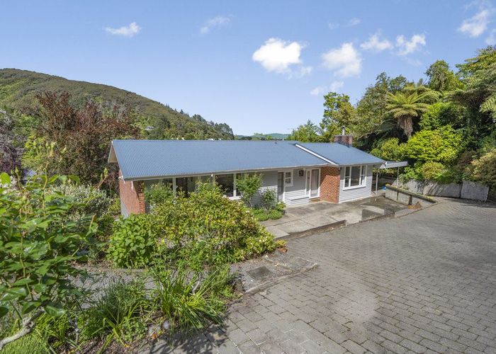  at 27 Woodvale Grove, Fairfield, Lower Hutt