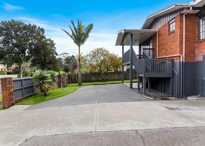  at 120 Gossamer Drive, Pakuranga Heights, Manukau City, Auckland