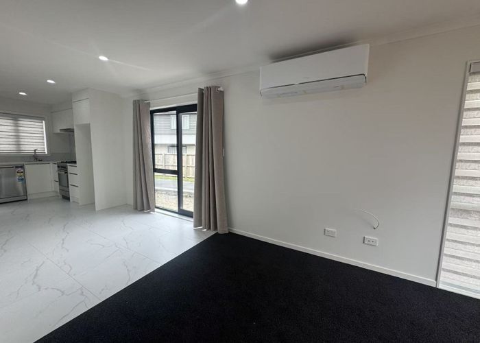  at 1/22 Pickering Cr, Chedworth Park, Hamilton, Waikato