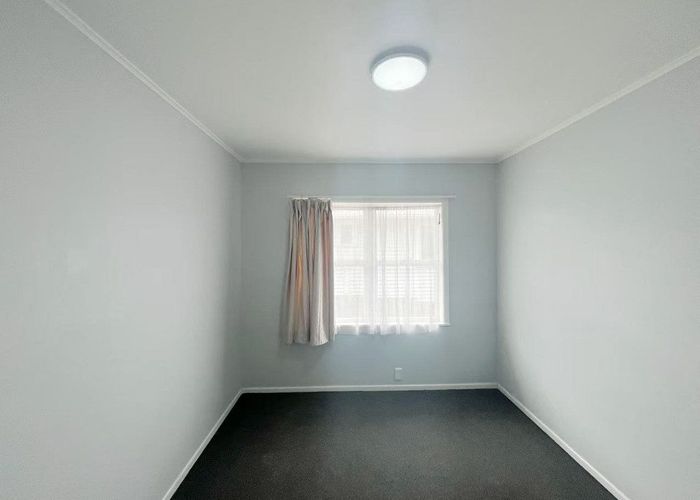  at 9 Reiman street, New Lynn, Waitakere City, Auckland