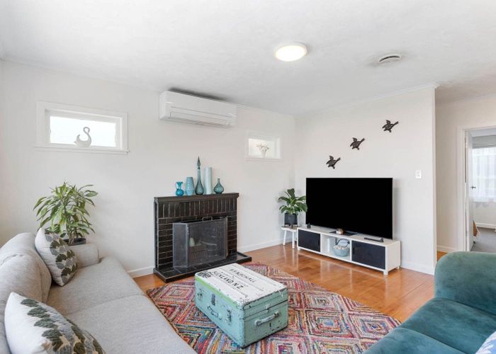  at 1/107 Browns Bay Road, Browns Bay, Auckland