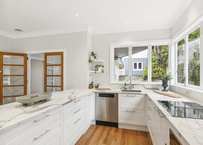  at 32 Cecil Road, Wadestown, Wellington