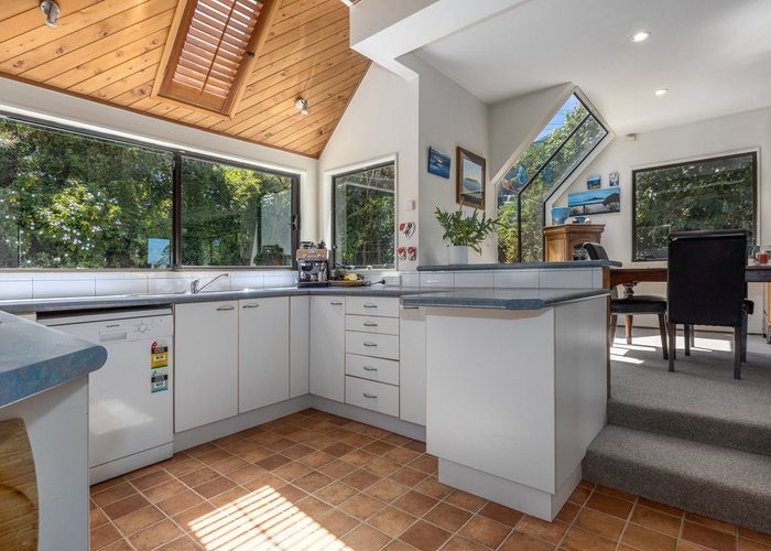  at 21 Gordon Road, Plimmerton, Porirua, Wellington