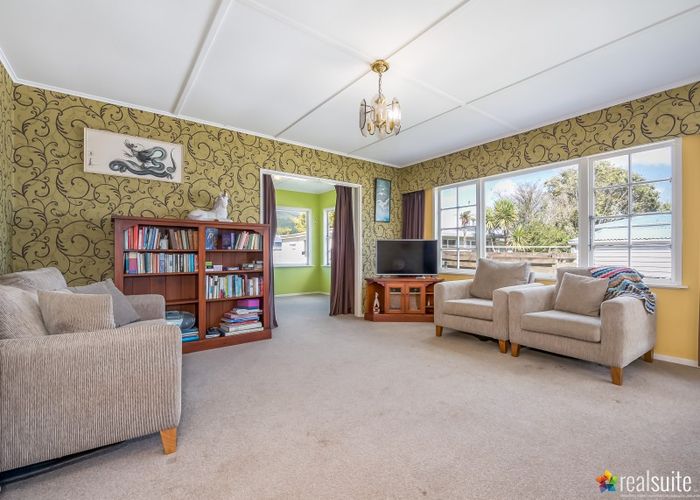  at 280 Wellington Road, Wainuiomata, Lower Hutt