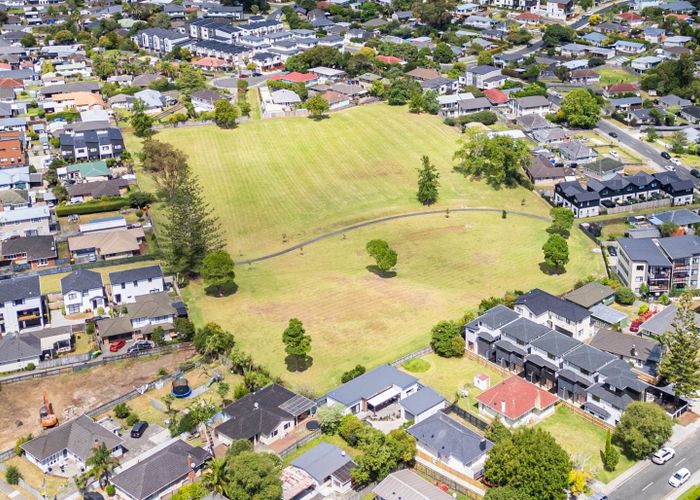  at 95D  Kervil Avenue, Te Atatu Peninsula, Waitakere City, Auckland