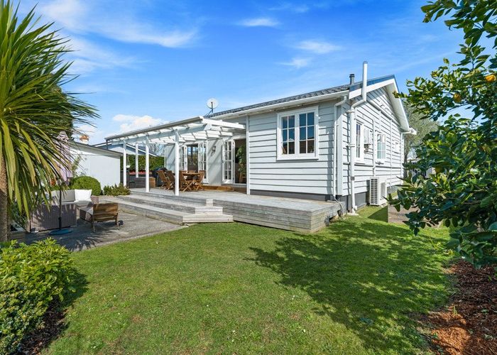  at 5 Rewa Street, New Lynn, Waitakere City, Auckland
