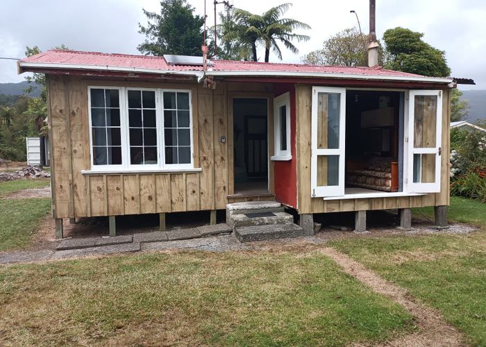  at 18 Mcgill Street, Waimangaroa