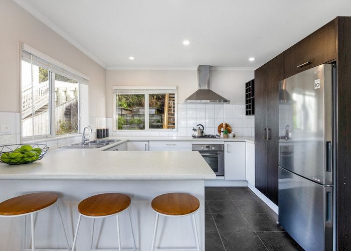  at 59 Glanmire Road, Newlands, Wellington