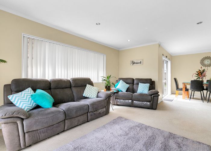  at 323 Chapel Road, Flat Bush, Auckland
