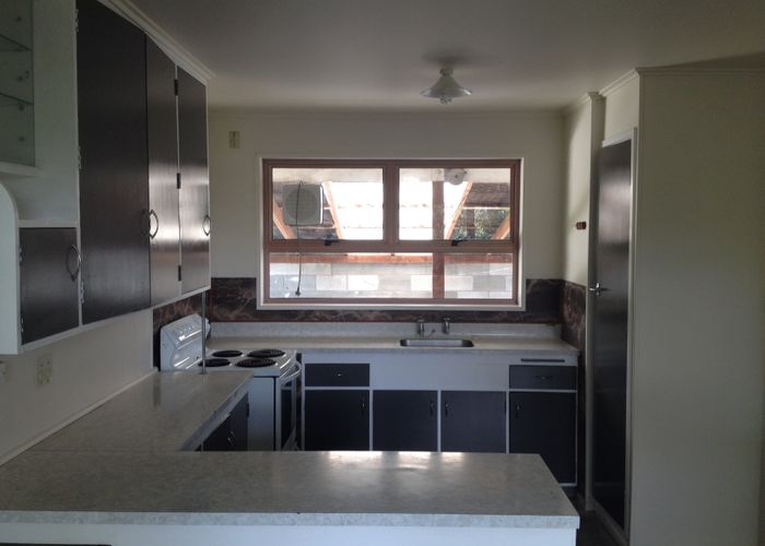  at 12 Oakfield Crescent, Pukete, Hamilton