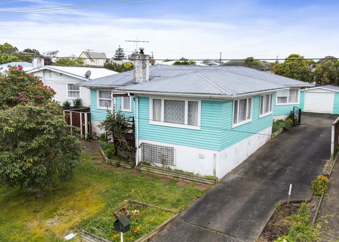  at 20 Eddowes Street, Manurewa, Auckland