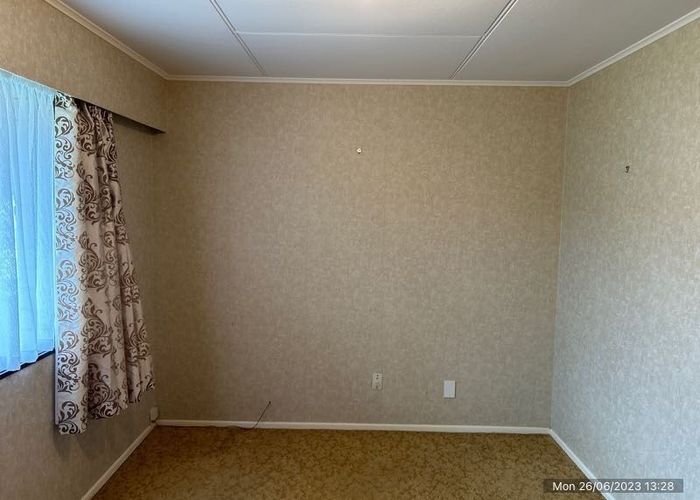  at 10 Cambridge Street, Pahiatua