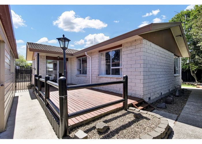  at 2/67 Keighleys Road, Bromley, Christchurch