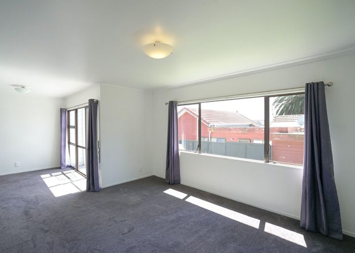  at 2/7 Courant Place, Clover Park, Manukau City, Auckland