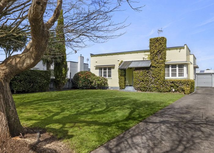  at 8 Cornwall Street, Brooklands, New Plymouth