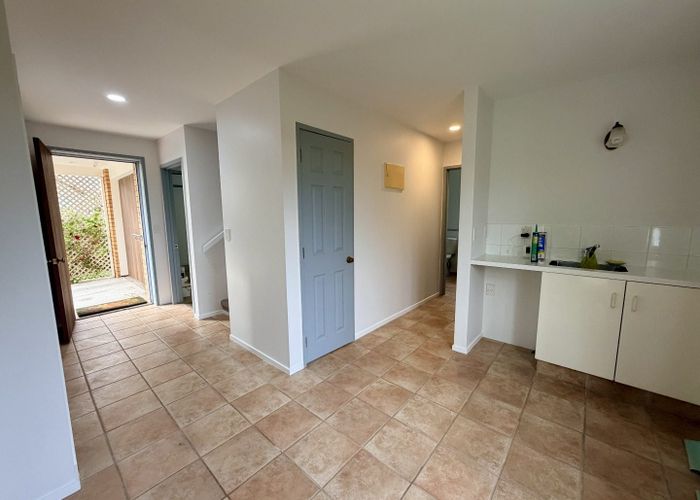  at 2/30 Princes Street, Northcote Point, North Shore City, Auckland