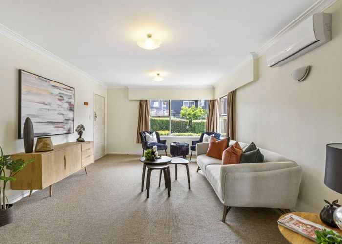  at 2/48 Taharoto Road, Takapuna, Auckland