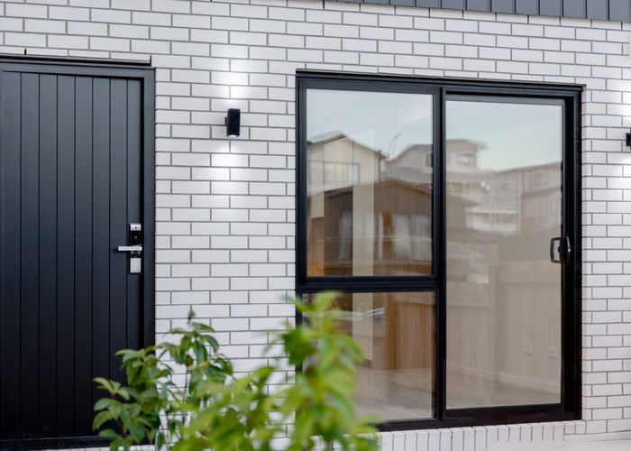  at 6 Lawson Creek Street, Massey, Waitakere City, Auckland