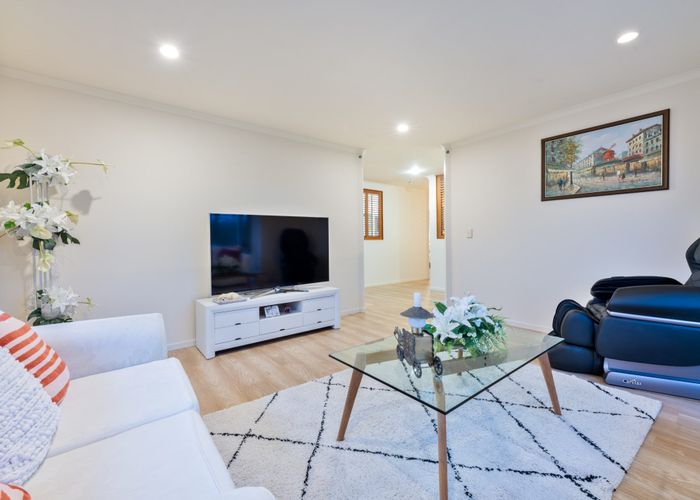  at 20 Freestone Place, Henderson, Auckland