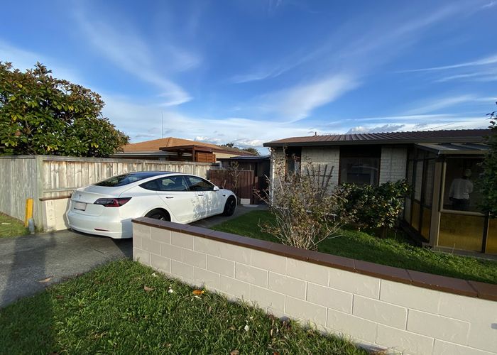  at 1/73 Butley Drive, Farm Cove, Manukau City, Auckland