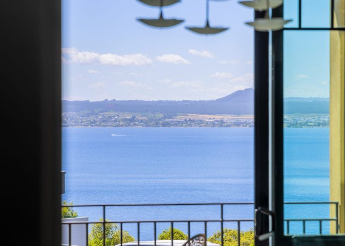  at 21 Te Urunga Place, Acacia Bay, Taupo