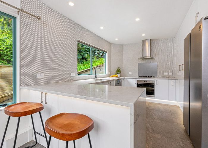 at 1/992 East Coast Road, Northcross, Auckland